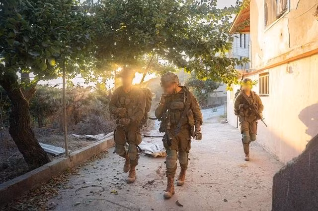 Binh sĩ Israel hoạt động ở miền nam Li Băng