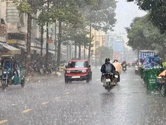 Nam bộ hứng mưa trái mùa đến đầu tháng 4