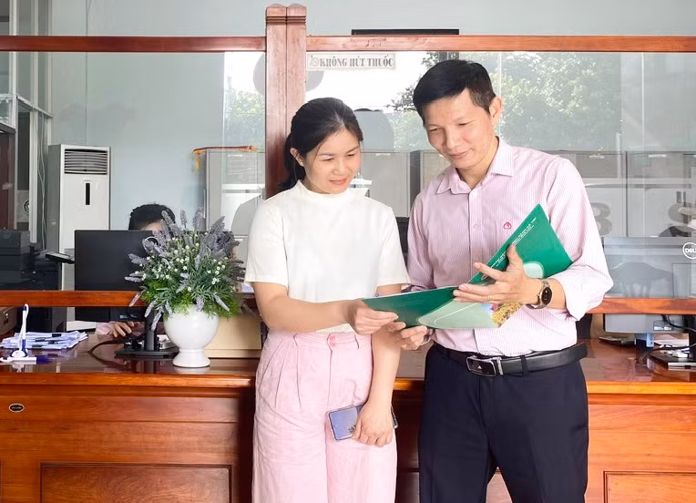 chi-nhanh-ngan-hang-chinh-sach-xa-hoi-tinh-gia-lai-luon-tan-tam-dong-hanh-cung-khach-hang.jpg