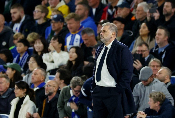 Ange Postecoglou chính thức bị Tottenham sa thải Ange Postecoglou chính thức bị Tottenham sa thải