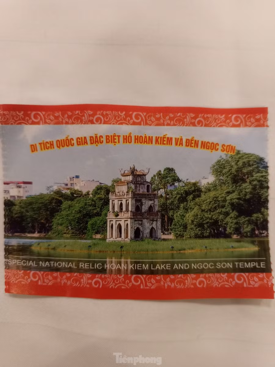 Tháng 11/2023, Lawson và bạn gái có chuyến du lịch đầu tiên đến Hà Nội. Tại Thủ đô của Việt Nam, Lawson bị thu hút bởi vẻ đẹp cổ kính của phố cổ, những món ăn có hương vị vô cùng hấp dẫn.