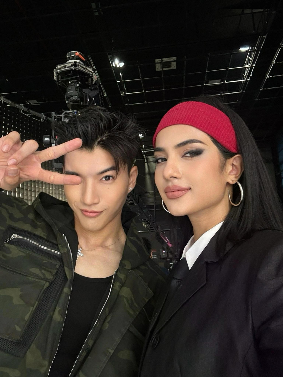 Emma Lê tên đầy đủ là Emma Maria Fernandez Lê, sinh năm 2000, gây ấn tượng bởi vẻ đẹp lai giữa Tây Ban Nha - Việt Nam. Người đẹp 25 tuổi được biết đến là con gái của nữ diễn viên Lê Hóa, từng ghi tên mình vào top 6 Miss Universe Vietnam 2023