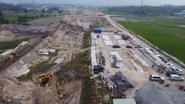 Đường cao tốc TP HCM - Thủ Dầu Một - Chơn Thành đi qua suối Cái (TP Tân Uyên)