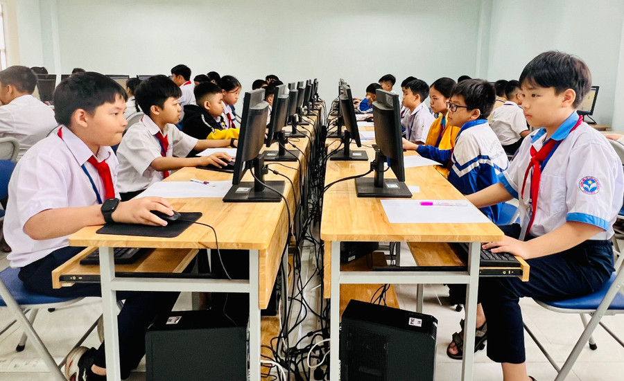 Các thí sinh dự thi bảng A. Ảnh: M.N cac-thi-sinh-tham-gia-thi-bang-a.jpg