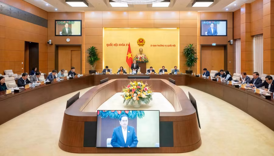 Phiên họp của Ủy ban Thường vụ Quốc hội cho ý kiến chuẩn bị kỳ họp 9 Quốc hội khóa XV