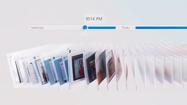 Recall là tính năng của Windows ghi lại ảnh chụp màn hình và văn bản từ hoạt động của người dùng. Hiện tại đã bị tạm ngưng do các tranh cãi về bảo mật