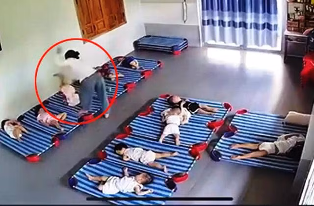 Cháu bé 20 tháng tuổi gửi ở cơ sở mầm non tư thục Con Cưng bị cô giáo xách ngược, đánh đập dã man