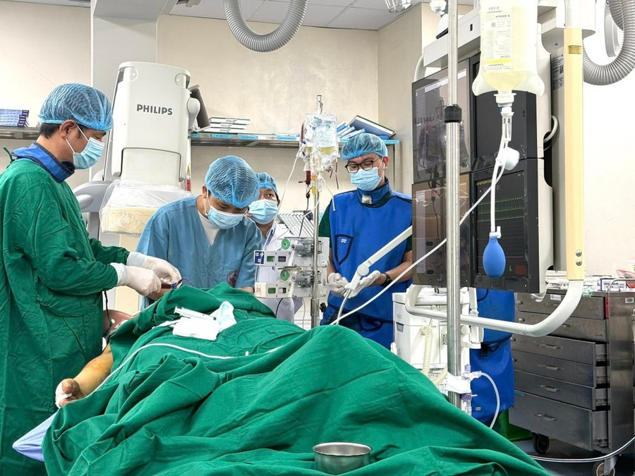 Phẫu thuật cho bệnh nhân bị tai nạn giao thông Phẫu thuật cho bệnh nhân bị tai nạn giao thông