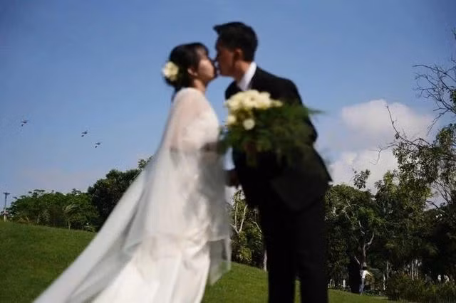 Dân mạng hết lời khen ngợi và chúc phúc cho cặp đôi