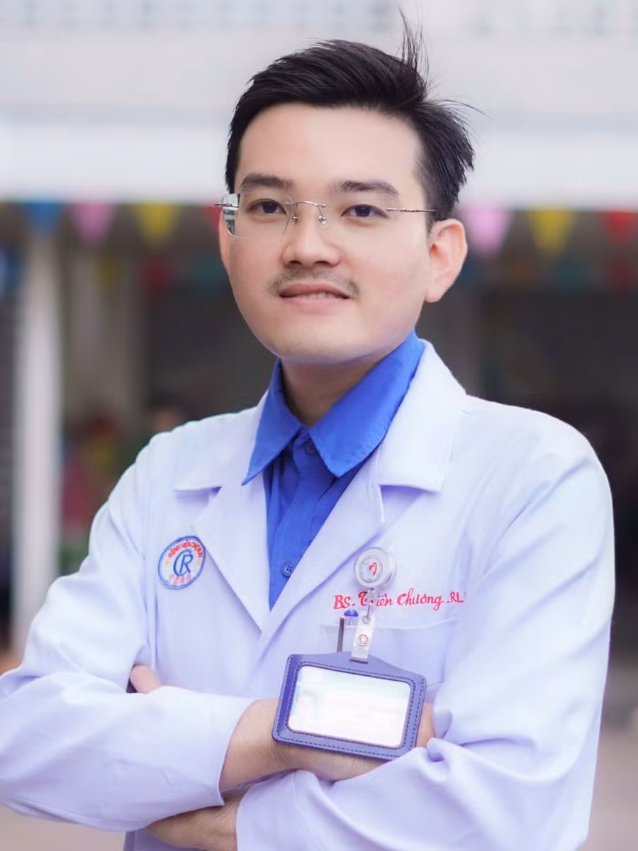 ThS. BS Nguyễn Khắc Thiên Chương - Bác sĩ điều trị Khoa Điều trị Rối loạn nhịp tim – Bệnh viện Chợ Rẫy, TP.HCM.