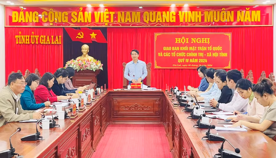 quang-canh-hoi-nghi.jpg