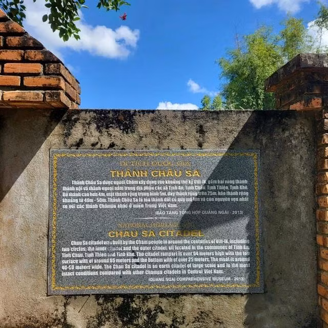 Di tích quốc gia thành Châu Sa