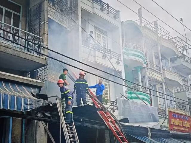 Thời điểm xảy ra hỏa hoạn, bên trong căn nhà có ít nhất 4 người.