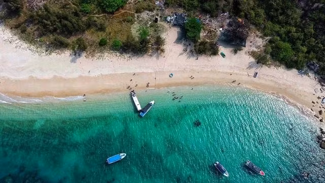 Cù lao Mái Nhà vẫn giữ nét hoang sơ hiếm có, rất thích hợp cho những du khách thích phượt đảo, khám phá