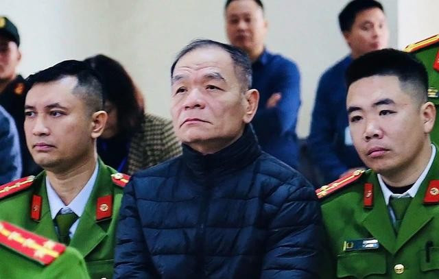 Cựu đại biểu Quốc hội Lê Thanh Vân tại phiên tòa sơ thẩm Cựu đại biểu Quốc hội Lê Thanh Vân tại phiên tòa sơ thẩm