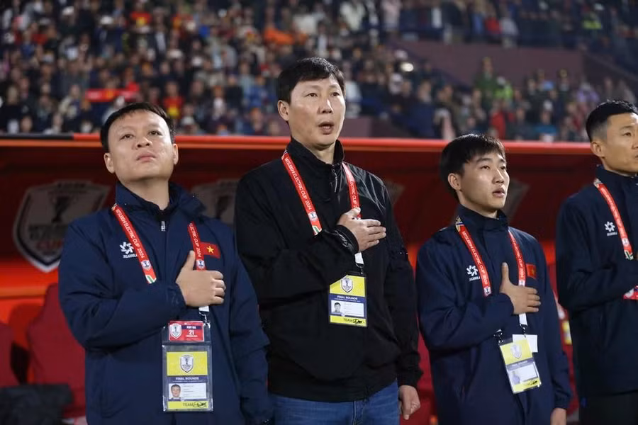 Thầy Kim rất tâm huyết với bóng đá VN