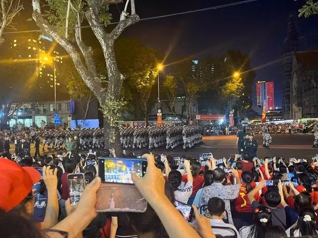 Lễ diễu binh, diễu hành là tâm điểm thu hút người dân cả nước