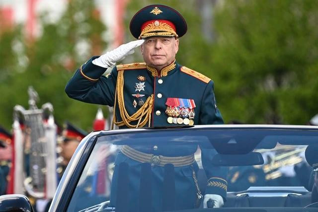 Tướng Oleg Salyukov chỉ đạo cuộc duyệt binh tại quảng trường Đỏ ở Moscow (Nga) hôm 9.5 Tướng Oleg Salyukov chỉ đạo cuộc duyệt binh tại quảng trường Đỏ ở Moscow (Nga) hôm 9.5