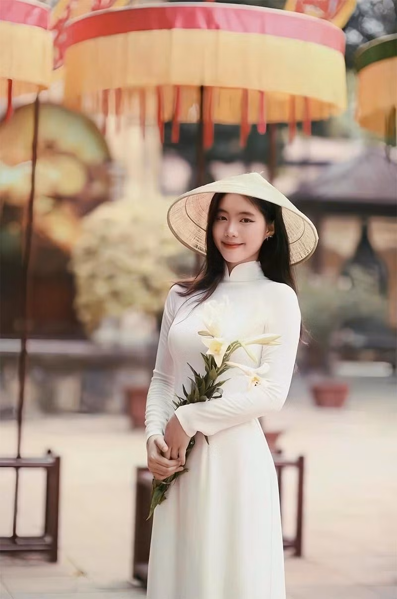 Người đẹp ấp ủ dự định thi hoa hậu từ cách đây 4 năm. Trước khi ghi danh Hoa hậu Việt Nam 2024, Châu Anh cho biết cô dành nhiều thời gian để học hỏi, trau dồi các kỹ năng như catwalk, ứng xử... với mong muốn mang đến những gì tốt nhất của bản thân tại cuộc thi