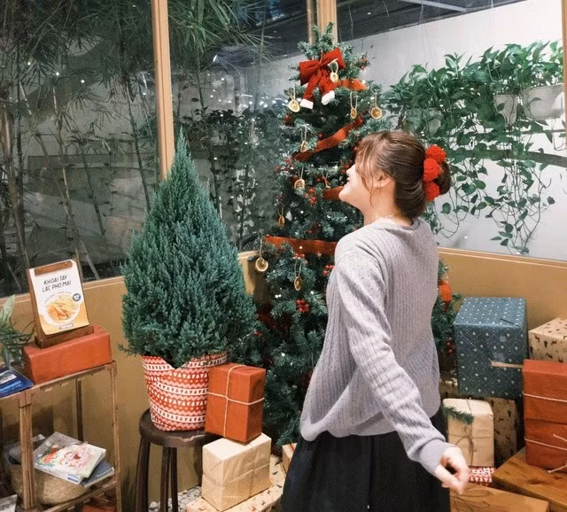 Mọi năm, Ánh Trúc thường tận hưởng ngày Valentine cùng với bạn bè