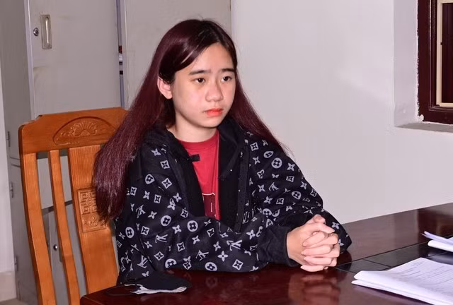 Đồng Thị Hà Thu tại cơ quan công an