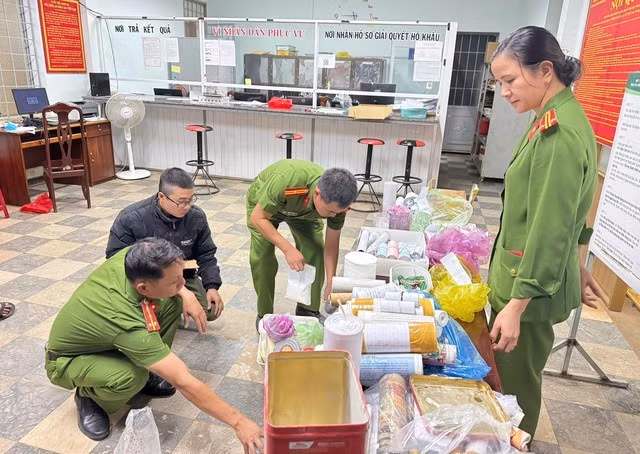 Công an thu giữ lượng lớn pháo tự chế