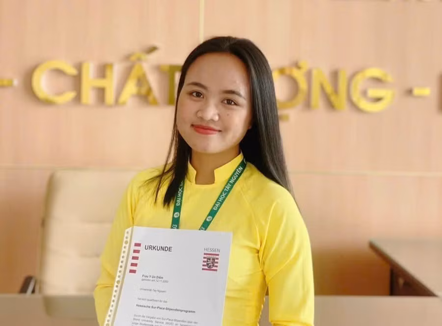 Y Un Diễm - sinh viên lớp Sư phạm tiếng Anh, khoa Ngoại ngữ, Trường Đại học Tây Nguyên.