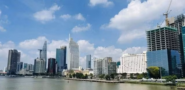 Giá bất động sản tại TP.HCM đang “neo” ở mức cao