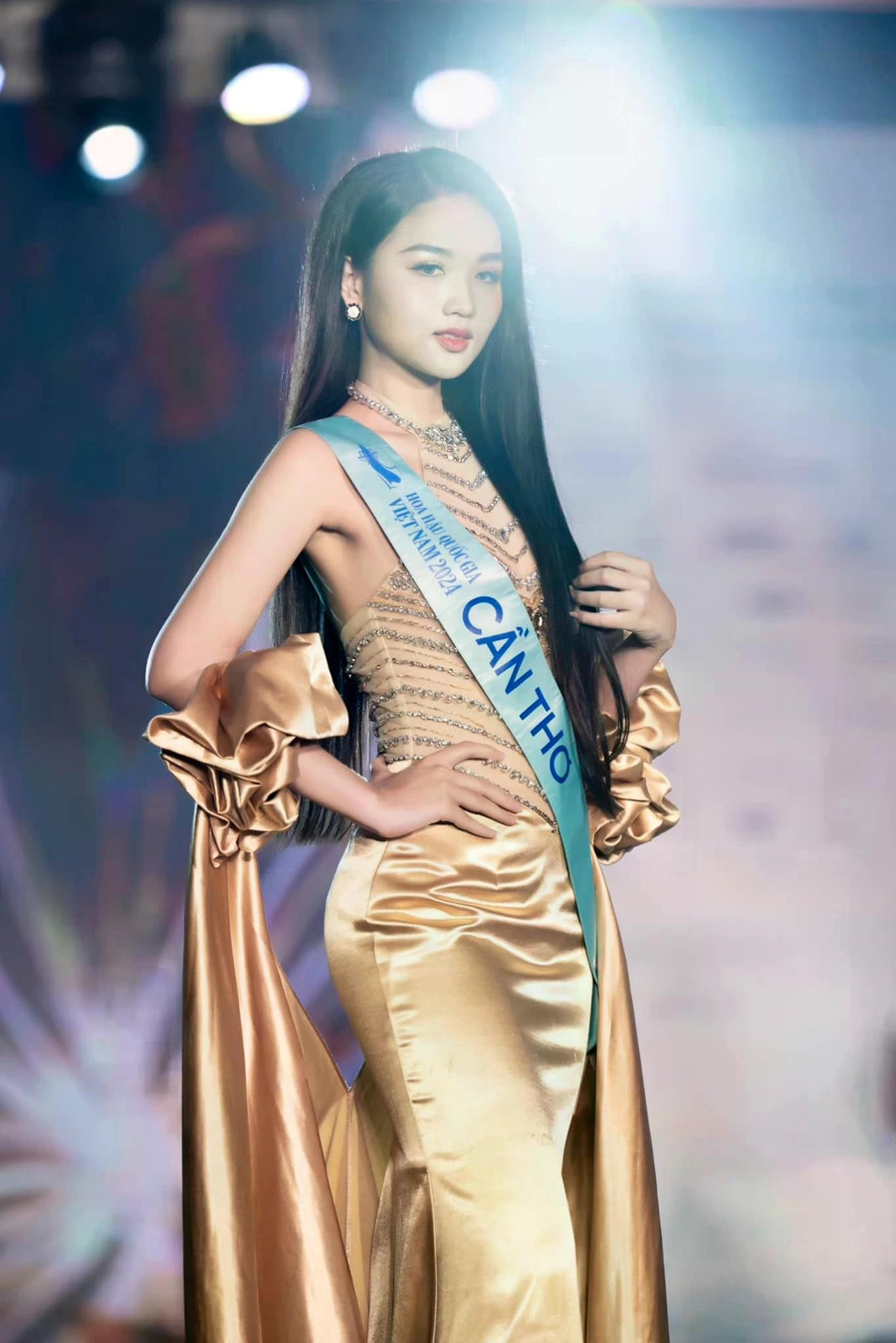 Đến với cuộc thi Hoa hậu Quốc gia Việt Nam 2024, Thu Ngân chia sẻ cô hy vọng có thể giới thiệu với bạn bè ở các tỉnh thành về hình ảnh con người, văn hóa, khung cảnh và bản sắc của quê hương, đất nước. &quot;Hơn thế nữa thông qua cuộc thi, tôi hy vọng bản thân có thể học hỏi, giao lưu cũng như tích lũy cho mình nhiều kiến thức hơn nữa về những nét văn hóa đặc trưng của mọi tỉnh thành trên khắp Việt Nam&quot;, cô bày tỏ