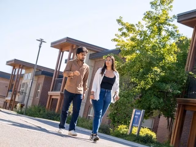 Sinh viên quốc tế tại một số quốc gia nay sẽ không còn được du học Canada theo diện miễn chứng minh tài chính