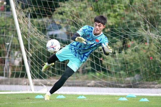 Trần Trung Kiên xuất sắc trên hành trình hồi sinh của HAGL tại V-League Trần Trung Kiên xuất sắc trên hành trình hồi sinh của HAGL tại V-League
