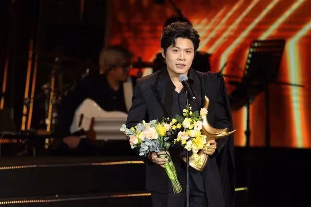 Tác giả Viết tiếp câu chuyện hòa bình giành giải Nhạc sĩ của năm