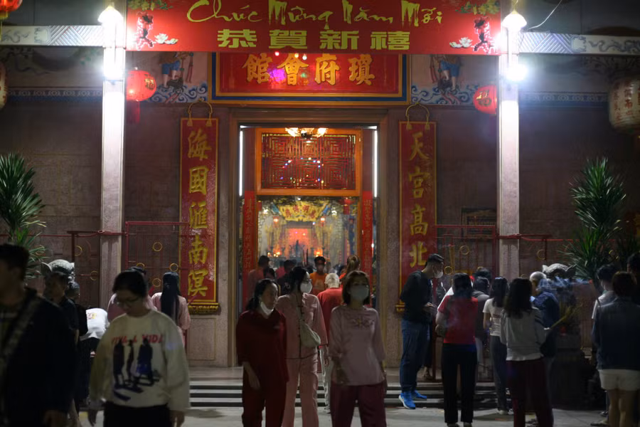 Đi lễ chùa đầu năm