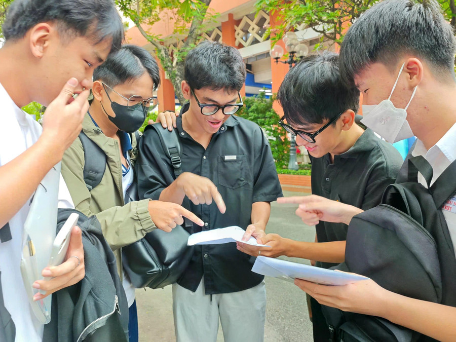 Kỳ thi đánh giá năng lực đợt 2 diễn ra tại 11 địa phương Kỳ thi đánh giá năng lực đợt 2 diễn ra tại 11 địa phương