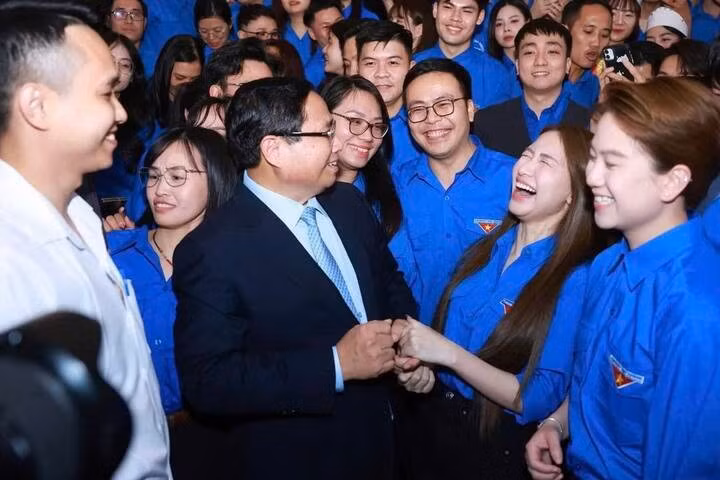 Thủ tướng Phạm Minh Chính dành lời khen cho MV "Bắc Bling" của Hoà Minzy.