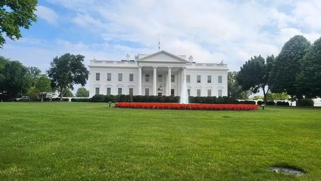 Nhà Trắng thông báo áp thuế 104% cho Trung Quốc