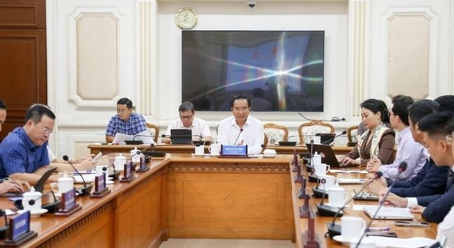 Chủ tịch UBND TP. Hồ Chí Minh Nguyễn Văn Được làm việc với Tập đoàn Vingroup về chuyển đổi xanh. Ảnh Thảo Lê. Nguồn nguoiquansat.vn chu-tich-ubnd-tp-ho-chi-minh-nguyen-van-duoc-lam-viec-voi-tap-doan-vingroup-ve-chuyen-doi-xanh-anh-thao-le-nguon-nguoiquansatvn.jpg