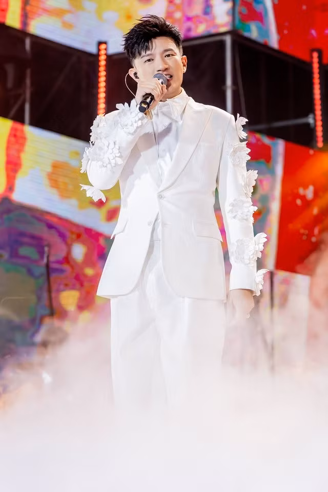 Anh nhận được nhiều lời khen