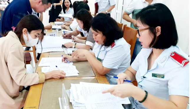 Bổ sung thêm hình thức kỷ luật với cán bộ, công chức trong thi hành pháp luật về xử lý vi phạm hành chính (Ảnh minh họa) Bổ sung thêm hình thức kỷ luật với cán bộ, công chức trong thi hành pháp luật về xử lý vi phạm hành chính (Ảnh minh họa)