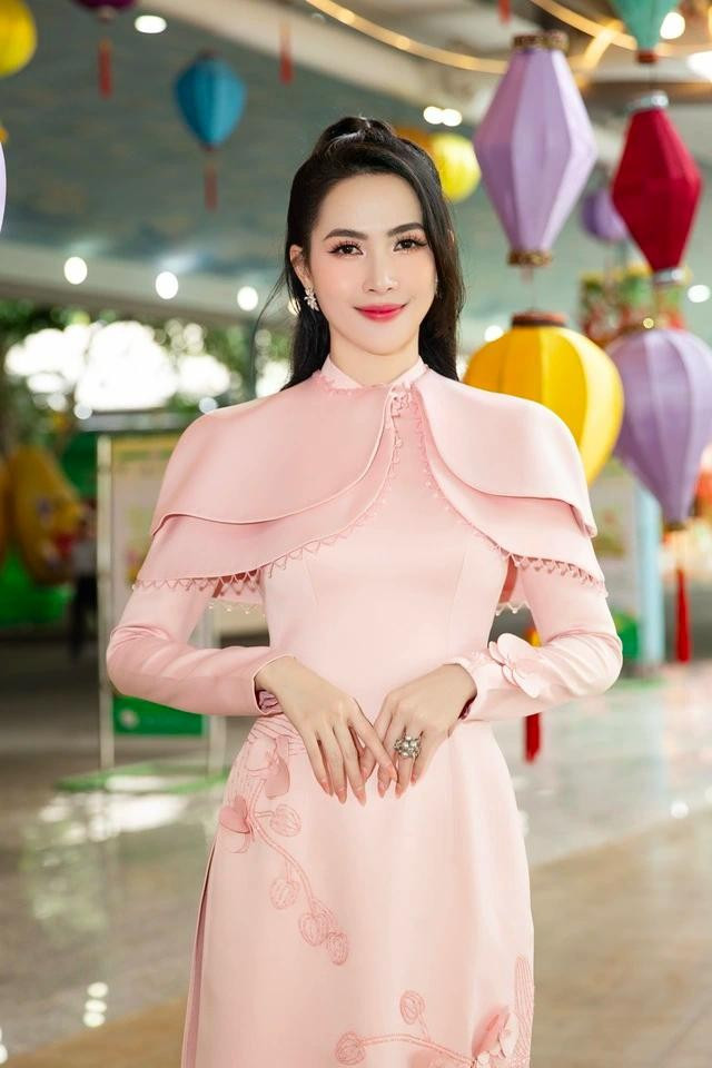 Hoa hậu Phan Thị Mơ ghi điểm bởi nhan sắc trẻ trung ở tuổi 35 Hoa hậu Phan Thị Mơ ghi điểm bởi nhan sắc trẻ trung ở tuổi 35