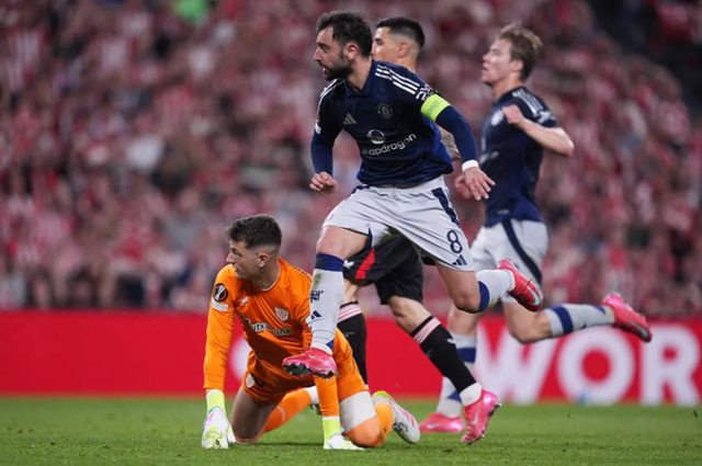 Man United dẫn 3-0 trước giờ nghỉ Man United dẫn 3-0 trước giờ nghỉ