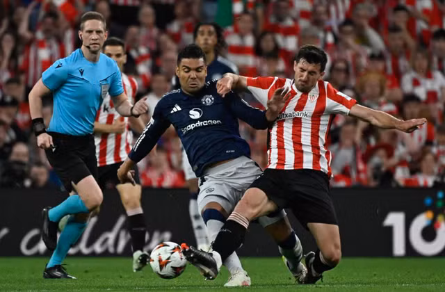 Casemiro thi đấu cực hay trong chiến thắng của Man United