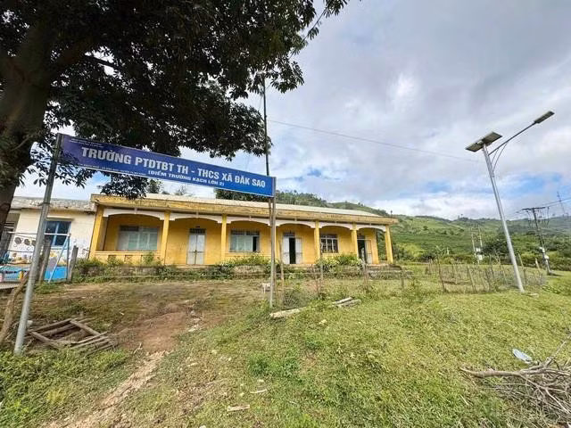 Một điểm trường ở xã Đăk Sao bỏ hoang sau khi sáp nhập, gây lãng phí