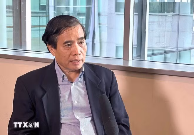 Giáo sư Vũ Minh Khương, Trường Chính sách công Lý Quang Diệu, Singapore. (Ảnh: Tất Đạt/TTXVN)