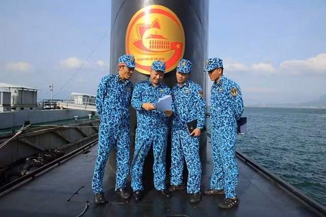 Cán bộ, chiến sĩ tàu ngầm 183 - TP.HCM