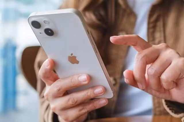 Apple kêu gọi người dùng tải xuống iOS mới nhất để vá lỗ hổng