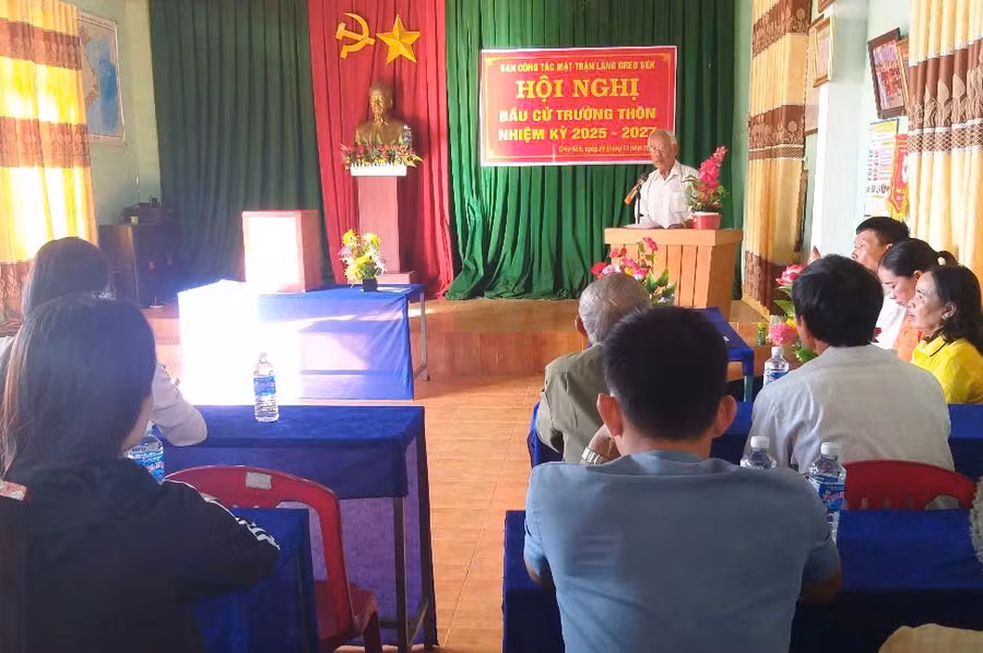 lang-greo-sek-da-to-chuc-thanh-cong-bau-cu-truong-thon-nhiem-ky-2025-2027-va-dang-huong-den-to-chuc-dai-hoi-chi-bo-thuy-anh.jpg