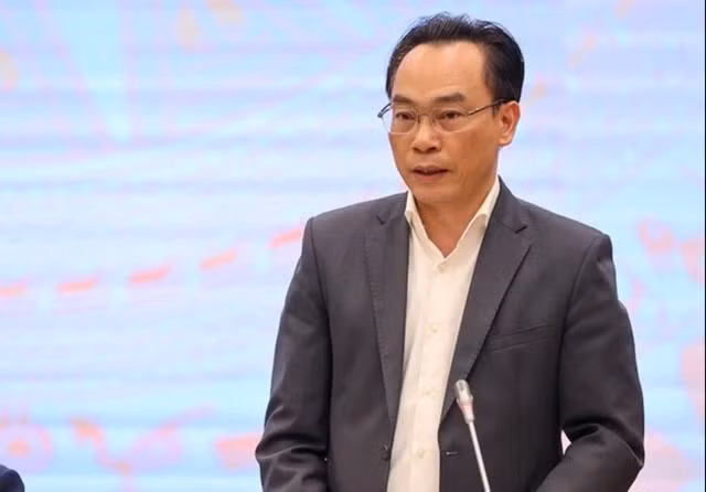 Thứ trưởng Bộ GD-ĐT Hoàng Minh Sơn cho biết bộ sẽ cân nhắc giảm tỷ lệ hoặc thậm chí bỏ phương thức xét tuyển sớm