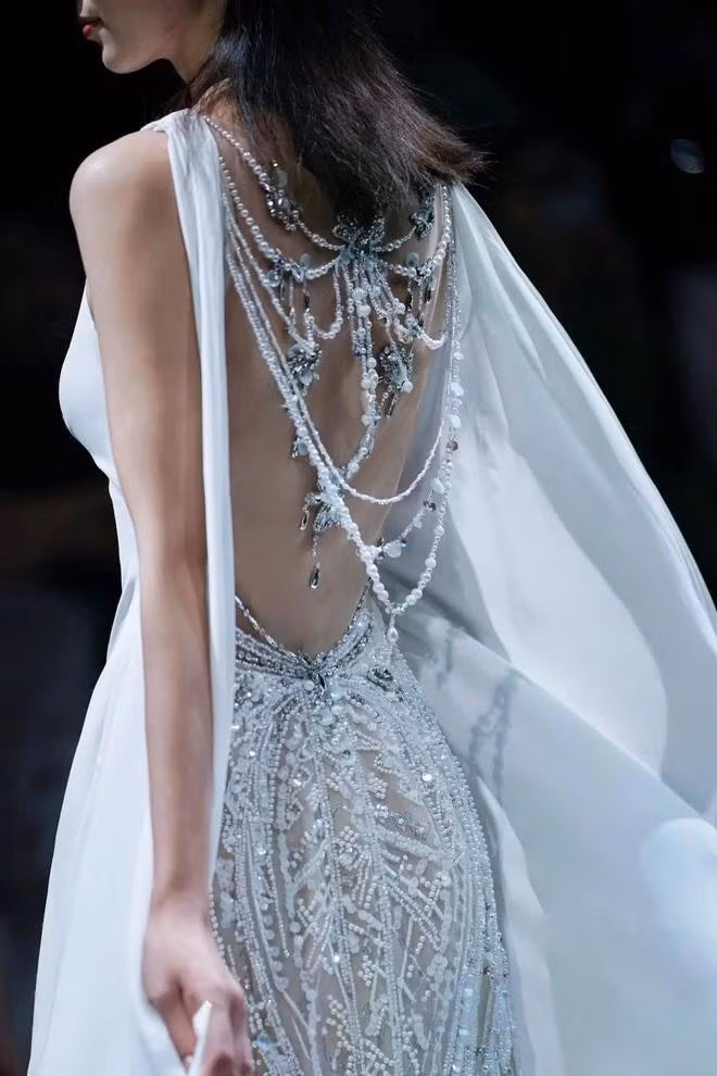 Nhà thiết kế cho biết Tralinh là thương hiệu thời trang thứ 3 được cô sáng lập, sau Hacchic Couture và Hacchic Blush