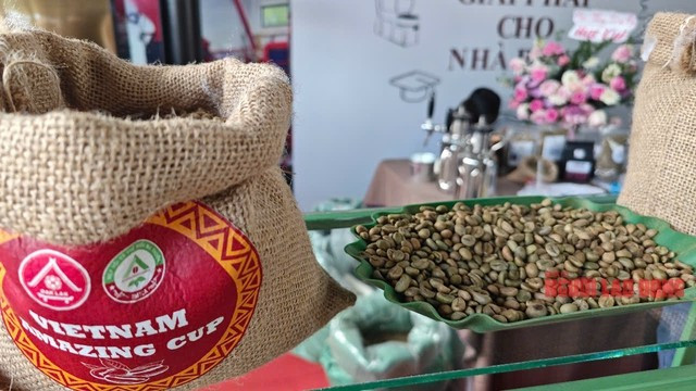 Một mẫu cà phê đặc sản Việt Nam Một mẫu cà phê đặc sản Việt Nam